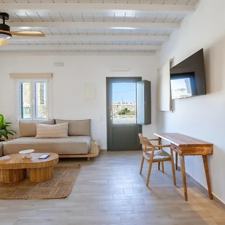 Silvair Jacuzzi Suites, Mykonos Holiday home